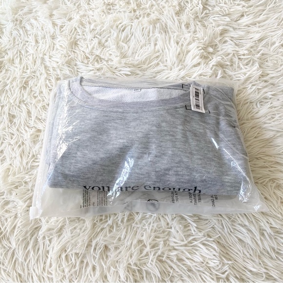 Sweatshirt - Picture 8 of 8